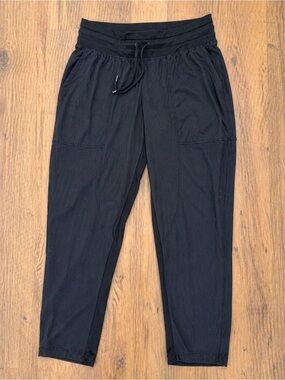 Lululemon Dance Studio Crop Jogger Pants Black Size 6 Mid Rise